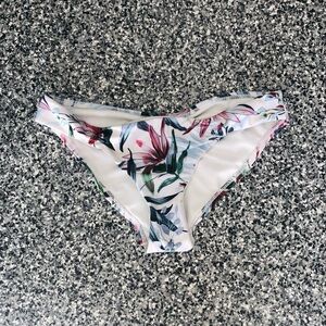 Quintsoul ✦ Floral Print Swim Bikini Bottom (XS)